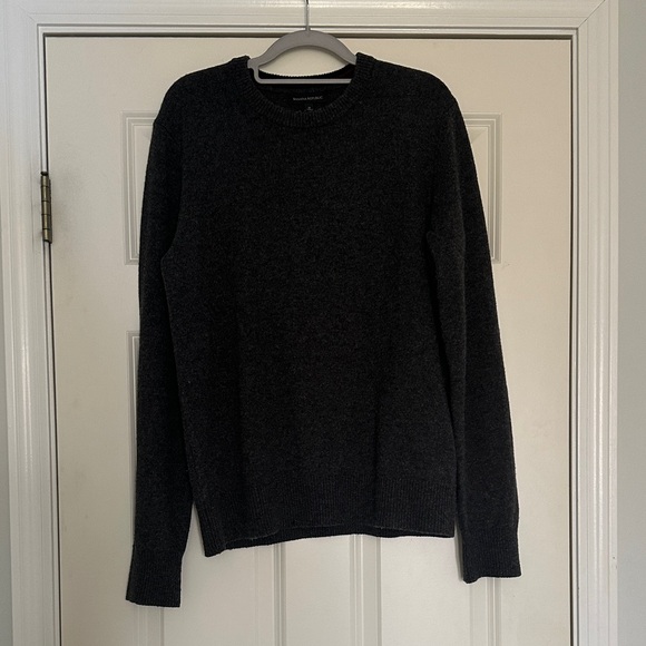 Banana Republic Men's Crewneck Sweater in Charcoal - Picture 8 of 9